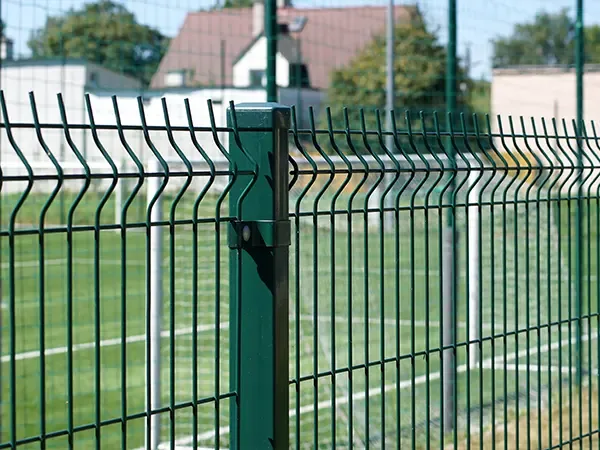 What Affects the Service Life of Wire Mesh Fencing?